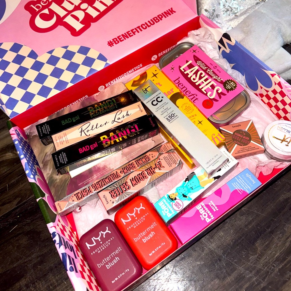 HUGE box of BRAND NEW makeup best sellers!! Benefit , NYX , IT Cosmetics